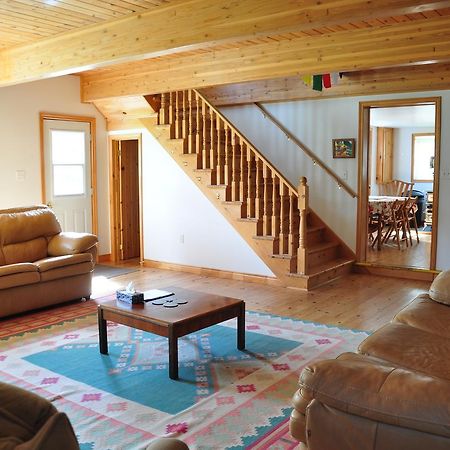 בית הארחה Indian Brook 	Breton Cove Farmhouse מראה חיצוני תמונה